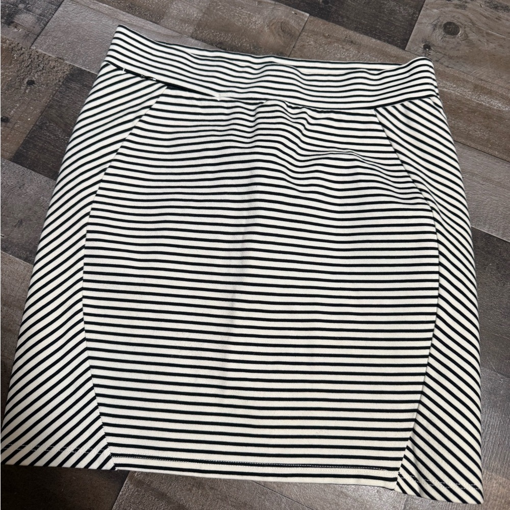 Toad & Co Striped Hidden Pocket‎ Tencel Skirt- Small